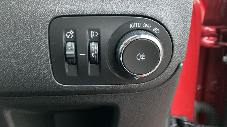 Vauxhall Crossland 1.2 Design 5dr Petrol Hatchback